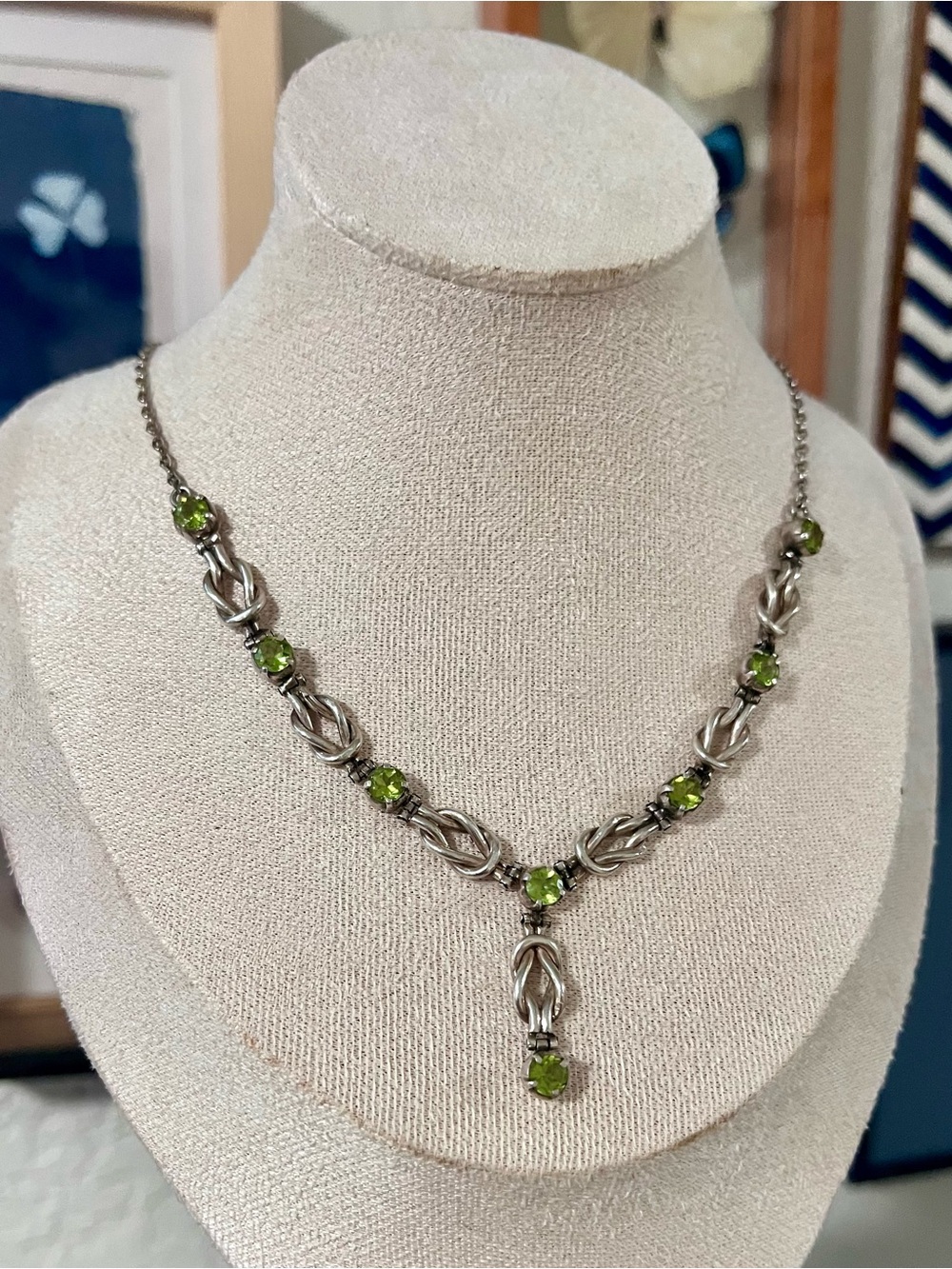 Vintage sterling silver & peridot y-drop necklace - Picture 4 of 4